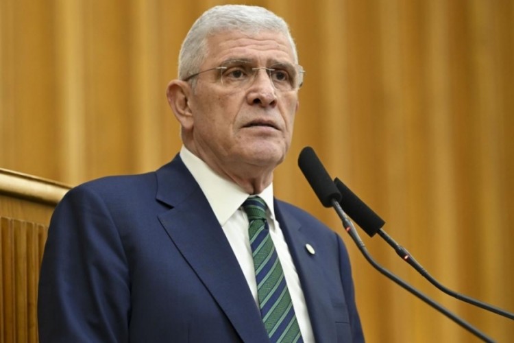 M&uuml;savat Dervişoğlu, İYİ Parti Genel Başkanlığına yeniden se&ccedil;ildi