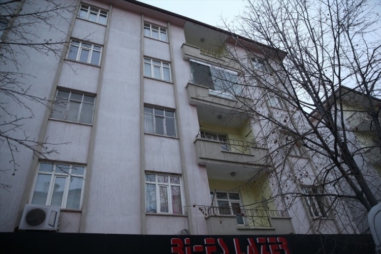 Yakınlarının haber alamadığı kişi evinde &ouml;l&uuml; bulundu!