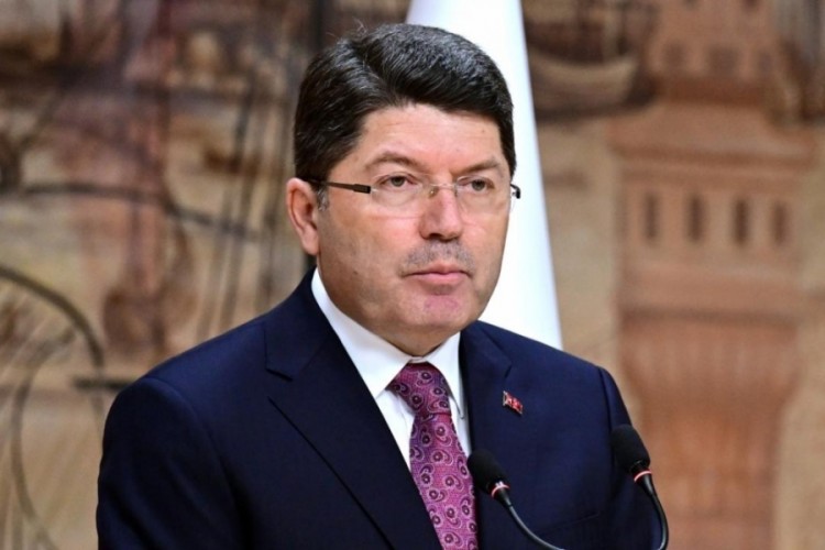 Adalet Bakanı Tun&ccedil;, Atlas'ın ailesiyle g&ouml;r&uuml;şt&uuml;