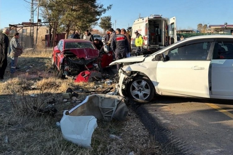 Osmaniye'de buzlanma trafik kazasını beraberinde getirdi
