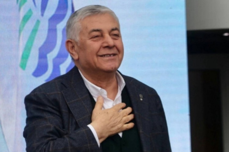 Eski belediye başkanına hapis cezası!