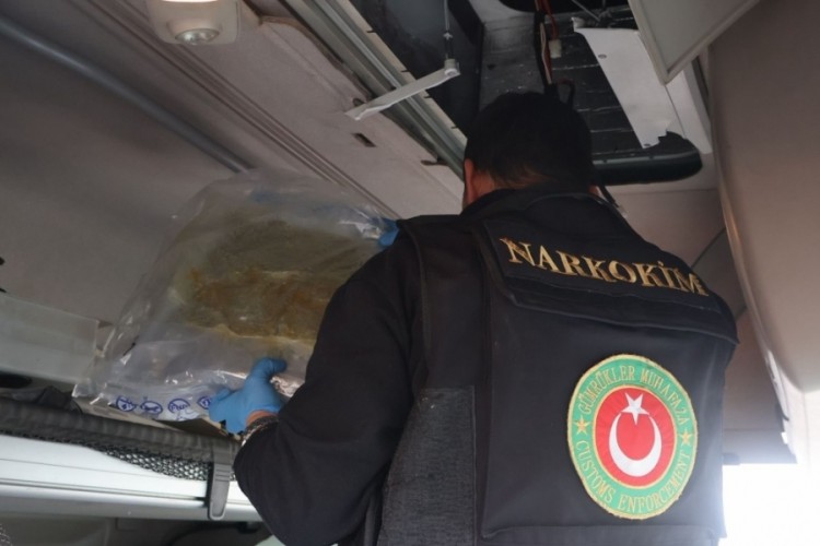 Kapıkule'de 144 kilo esrar ele ge&ccedil;irildi