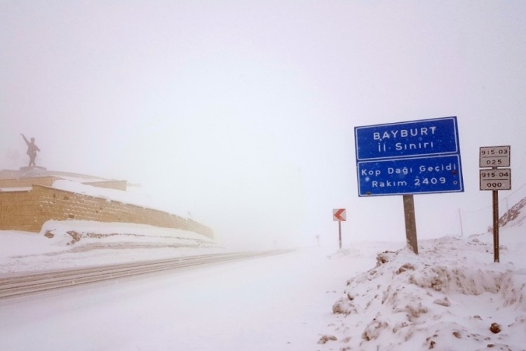Kop Ge&ccedil;idi'nde &ccedil;ığ