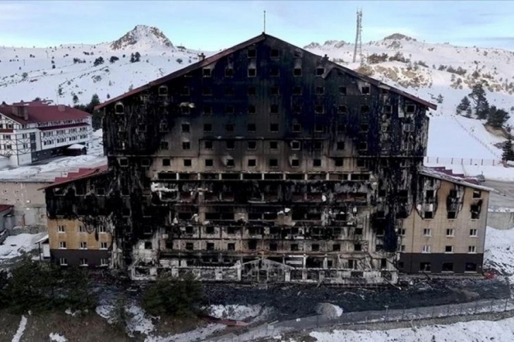 78 kişinin hayatını kaybettiği Kartalkaya faciasının &uuml;zerinden 1 yıl ge&ccedil;ti