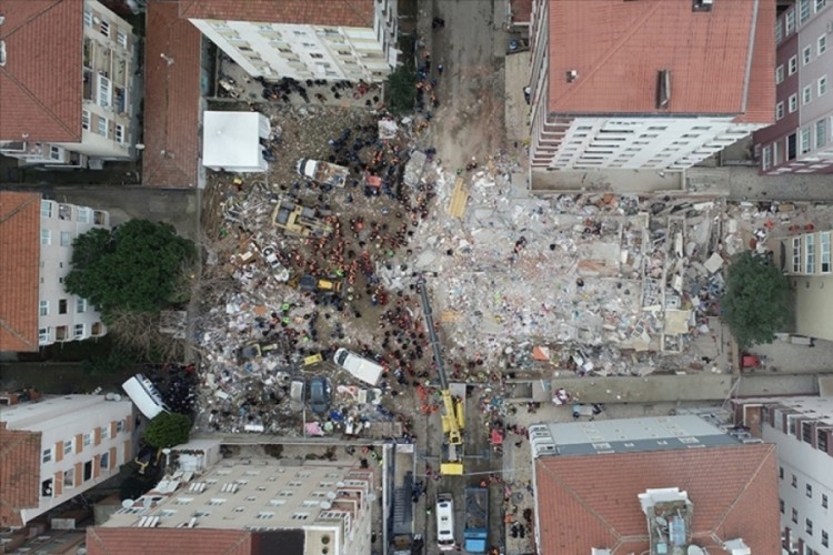 Kartal'da Yeşilyurt Apartmanı'nın &ccedil;&ouml;kmesi davasında karar