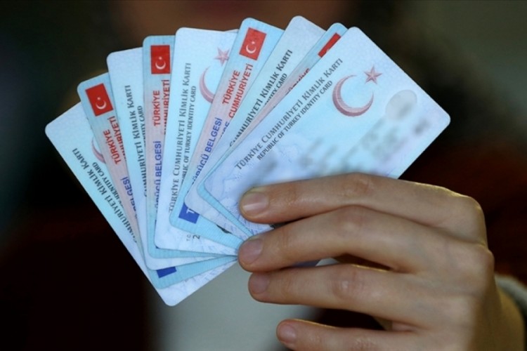 Ge&ccedil;en yıl 8,4 milyon kimlik kartı işlemi yapıldı