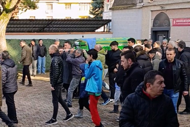 Bursa'da çok acı anlar! Hayatlarının baharında toprağa verildiler...