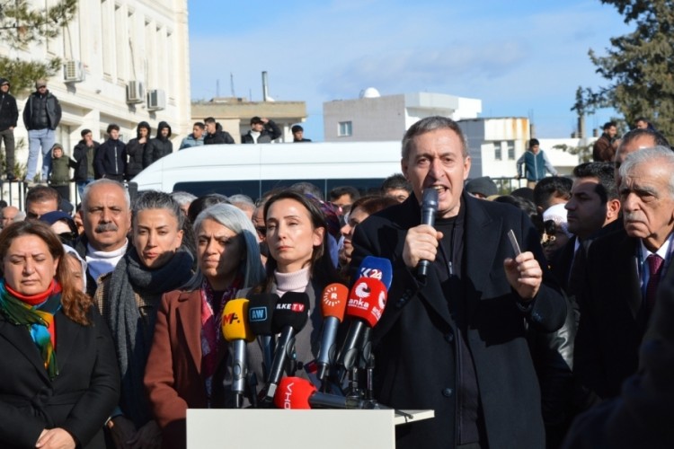 DEM Parti, grup toplantısını Nusaybin'de yaptı