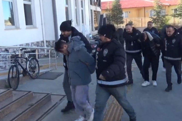 'Savcı' yalanıyla milyonluk altın vurgunu: 3 tutuklama