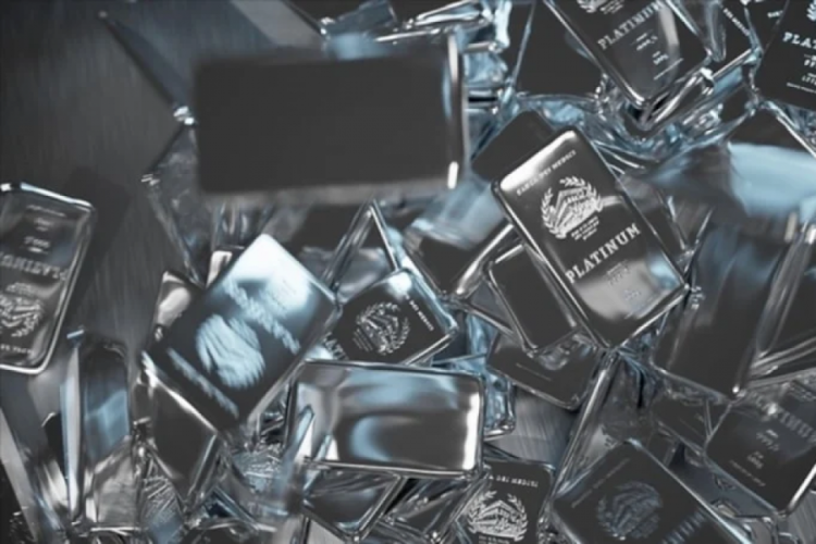 Platin rekora doymuyor: 2 bin 500 doları geride bıraktı