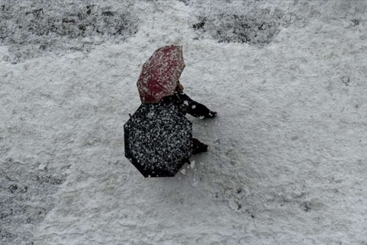 Meteorolojiden bazı b&ouml;lgeler i&ccedil;in kar ve sağanak uyarısı