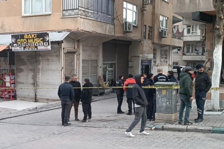 Kolondan ses geldiği iddiası binayı boşalttırdı