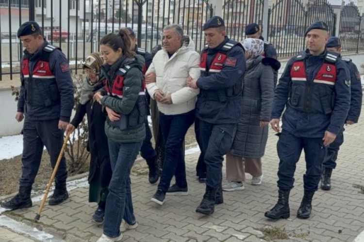 Bu kadarı da 'pes' dedirtti! 65 yıl &ouml;nce &ouml;len kadının...