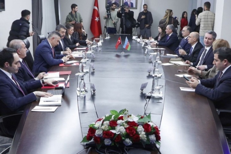 Bakan Tekin, Azerbaycanlı mevkidaşı Amrullayev ile g&ouml;r&uuml;şt&uuml;