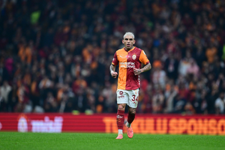 Lucas Torreira sakatlandı