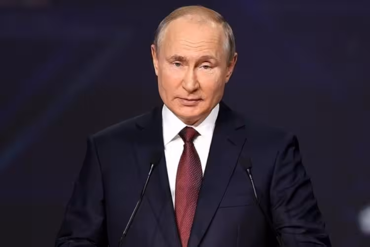 Putin, Grönland'ın fiyatının "200-250 milyon dolar" olabileceğini söyledi