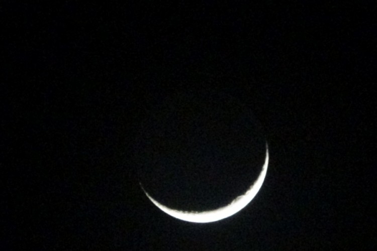 Van'da 2026'nın ilk hilal ay görsel şölen sundu