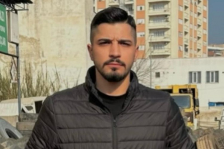 Takla atan aracın s&uuml;r&uuml;c&uuml;s&uuml; hayatını kaybetti