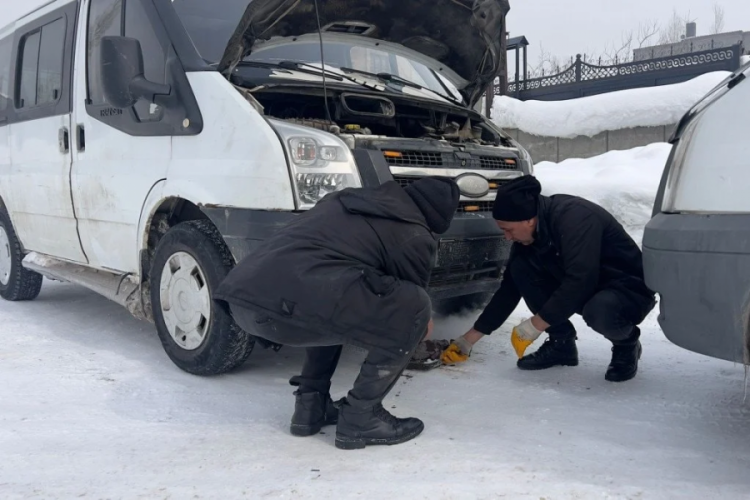 T&uuml;rkiye'nin en soğuk yeri, eksi 32,7 derece ile Hakkari oldu