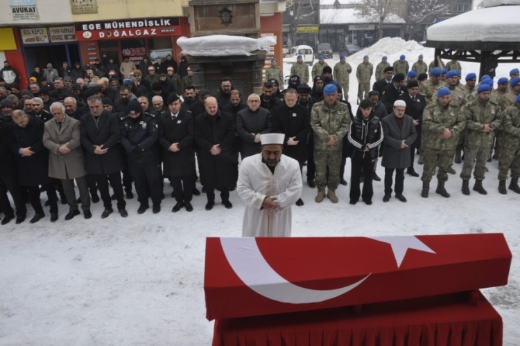 Kıbrıs Gazisi t&ouml;renle ebediyete uğurlandı...