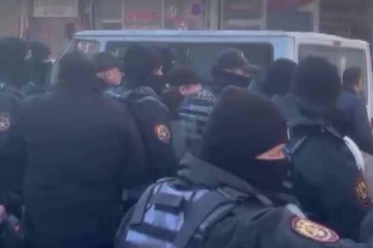 DEM Parti Iğdır İl Eş Başkanı Kaynar tutuklandı