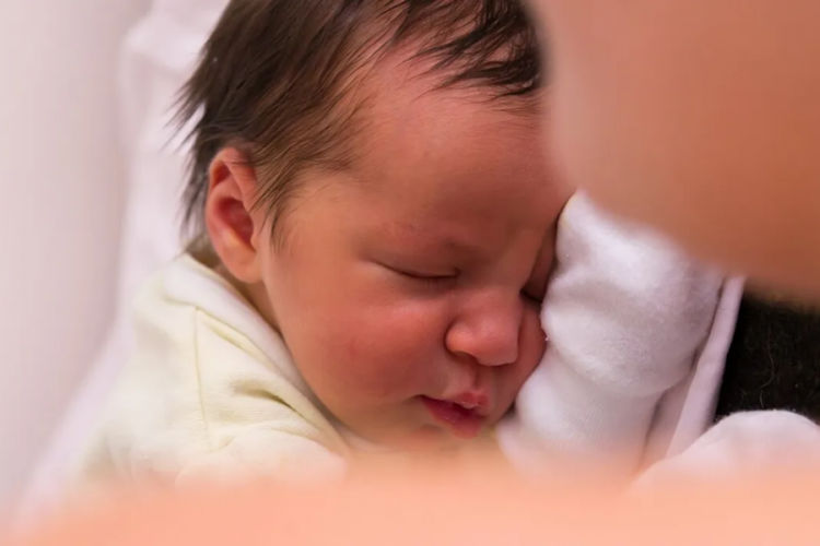 Yenidoğan bebeklere hayat kurtaran tarama: 1 Temmuz'da ...