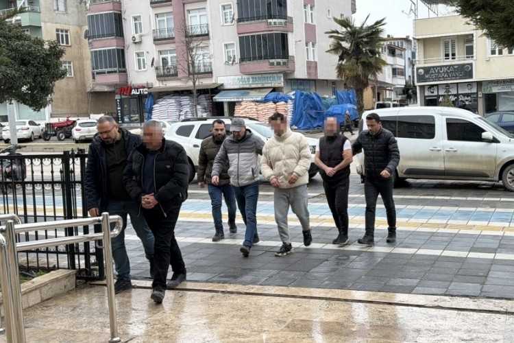 Tokat'ta g&ouml;&ccedil;men ka&ccedil;ak&ccedil;ılığı operasyonu: 2 kişi tutuklandı