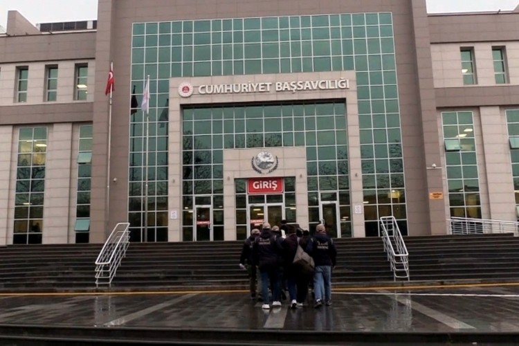 Yurtdışına ka&ccedil;mayı planladılar, polis engelini aşamadılar! Aralarında FET&Ouml; &uuml;yeleri de var...
