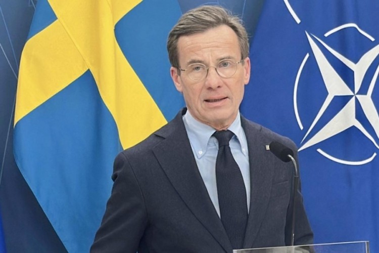 Kristersson'dan Grönland mesajı: Kavga etmiyoruz, fikir...