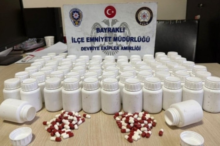 Mezarlıkta bulunan poşetten binlercesi &ccedil;ıktı