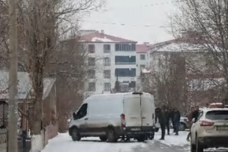 Ş&uuml;pheli &ccedil;anta korkuttu! Ekipler devreye girdi