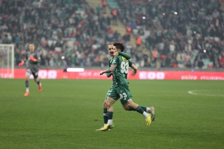 Bursaspor evinde rahat kazandı