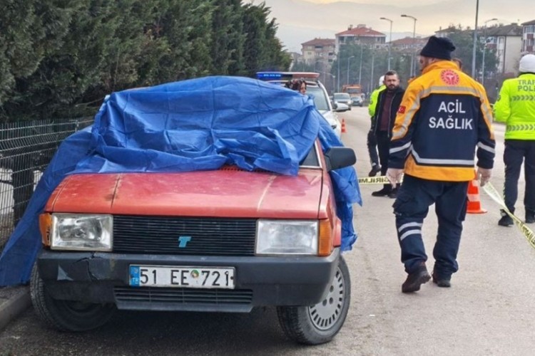 63 yaşındaki kişi otomobilde &ouml;l&uuml; bulundu: &Ouml;l&uuml;m nedeni ise...