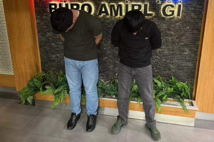 T&uuml;rkiye'yi ayağa kaldıran kesik baş cinayeti! Havalimanında ka&ccedil;arken yakalandılar...