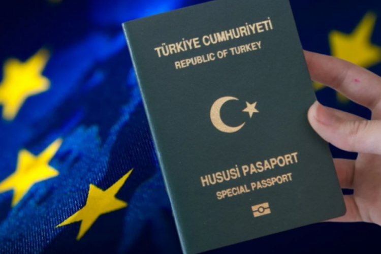 Avrupa Birliği, yeşil pasaporta vize getirmeyi planlıyor