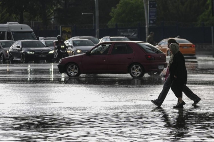 Meteoroloji'den 9 il i&ccedil;in 'sarı kod' uyarısı geldi!