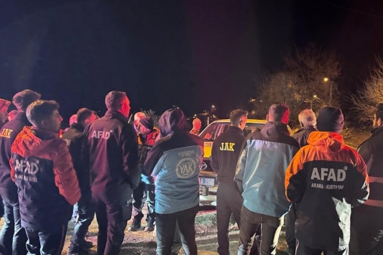 Kaybolan 16 yaşındaki Hatice i&ccedil;in arama &ccedil;alışması başlatıldı