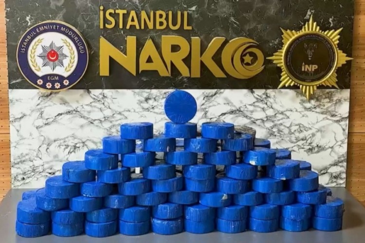 Esenyurt'ta tırda 54 kilo uyuşturucu ele ge&ccedil;irildi: 2 ş&uuml;pheli tutuklandı