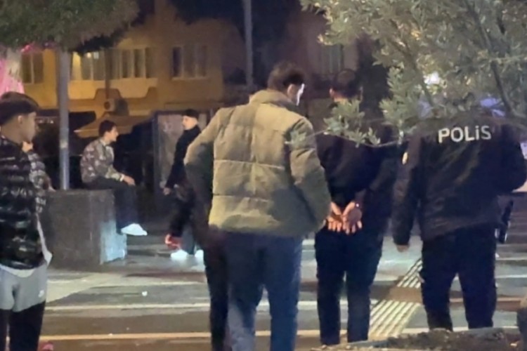 Alacak-verecek meselesinde kan aktı: 7 yaralı, 4 g&ouml;zaltı