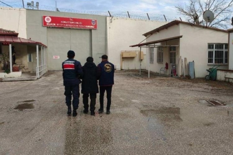 Bursa'ya ka&ccedil;an sahte jandarmaya şok! Hi&ccedil; beklemediği anda yakayı ele verdi...