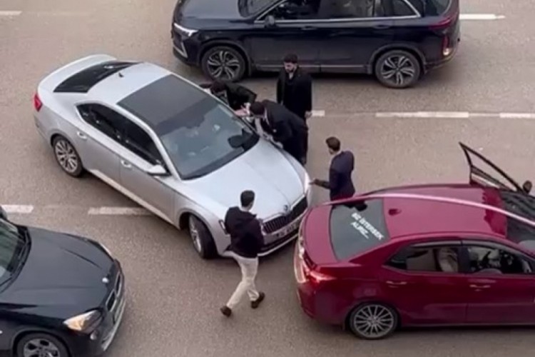Bursa'da d&uuml;ğ&uuml;n eğlencesi kabusa d&ouml;nd&uuml;! O anlar kamerada...