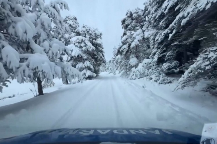 Bolu'da jandarma ekipleri turizm b&ouml;lgesinde denetimlerini s&uuml;rd&uuml;r&uuml;yor