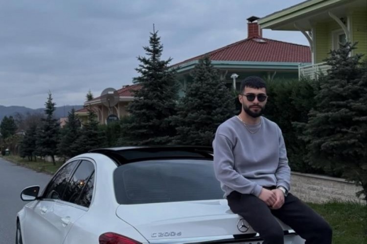 Tartışma cinayetle sonlandı: 23 yaşında gen&ccedil; hayatını kaybetti, ş&uuml;pheliler firar
