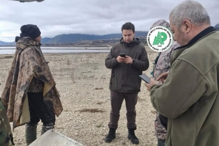 Usuls&uuml;z av yapan 2 kişiye idari işlem yapıldı