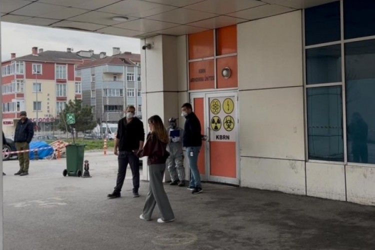İla&ccedil; fabrikasında patlama! Yaralılar var...