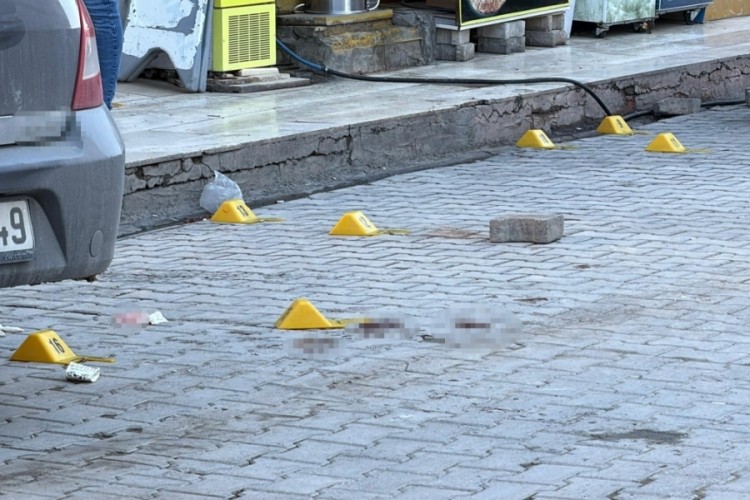 Silahlı kavga kanlı bitti! &Ouml;l&uuml; ve yaralılar var