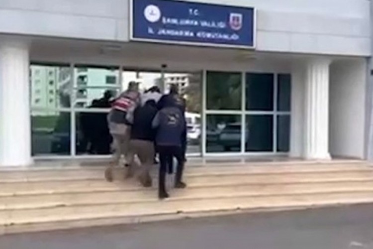 'Polis' yalanıyla 2 milyona yakın vurgun yaptılar! Tutuklamalar var...