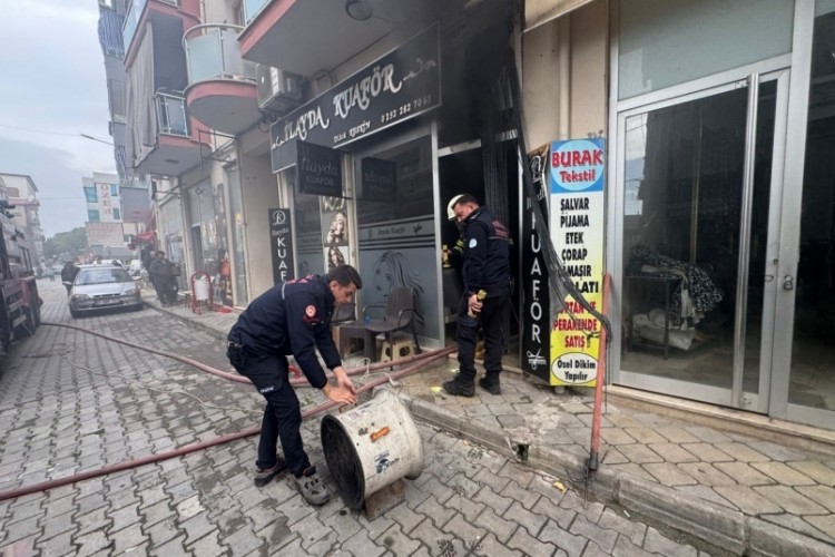 Kuaf&ouml;rdeki yangın hızlı m&uuml;dahale ile s&ouml;nd&uuml;r&uuml;ld&uuml;