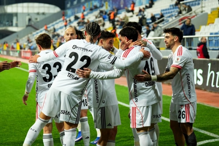 Beşiktaş'ın yenilmezlik serisi 10 ma&ccedil;a &ccedil;ıktı
