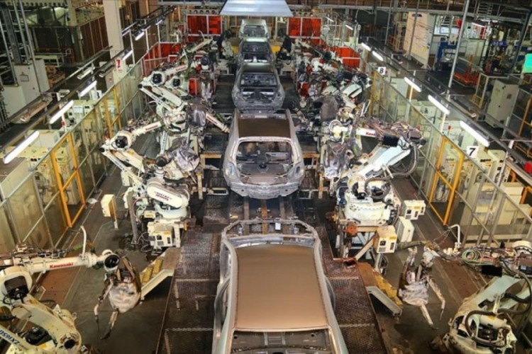 Alman otomotiv tedarikçisi Aumovio 4 bin kişiyi daha iş...